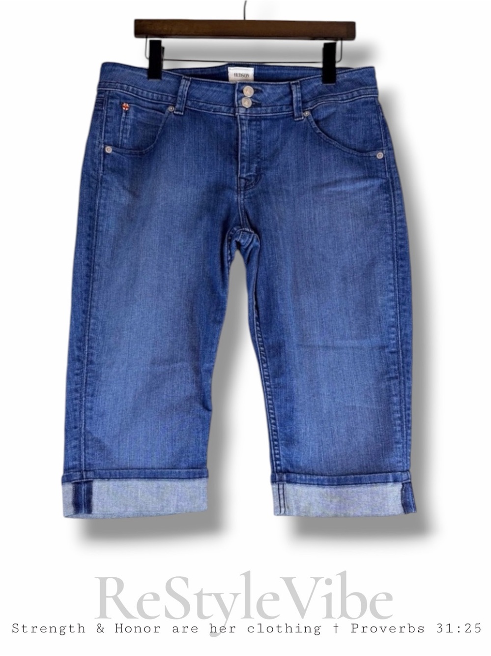 HUDSON Women’s Size 32 Denim Jean Capri Crop Style Malibu Cap Cuffed Fit Stretch